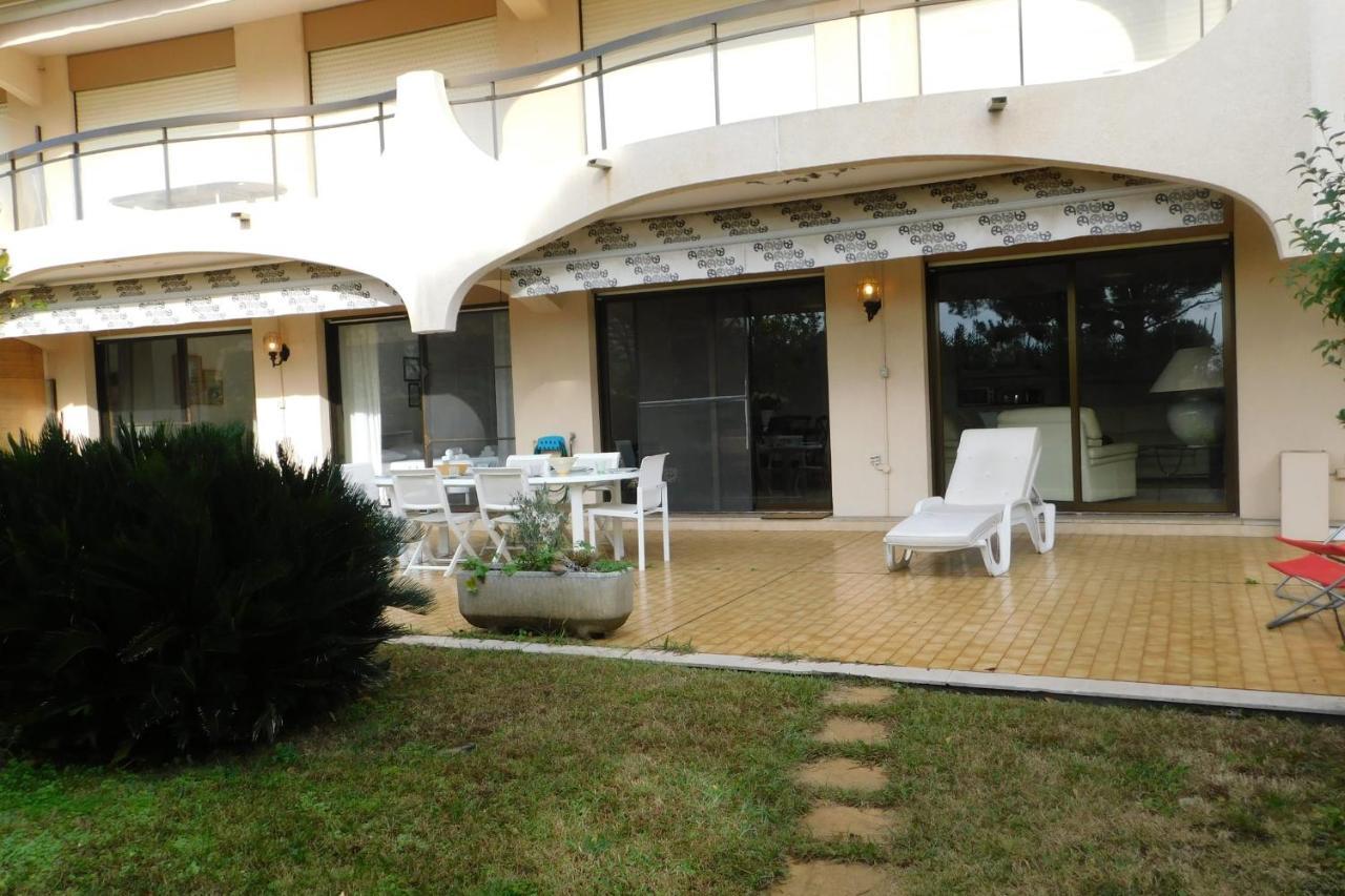 Air-Conditioned 4-Room "Marine Villeneuve" Flat With Pool And Parking מראה חיצוני תמונה
