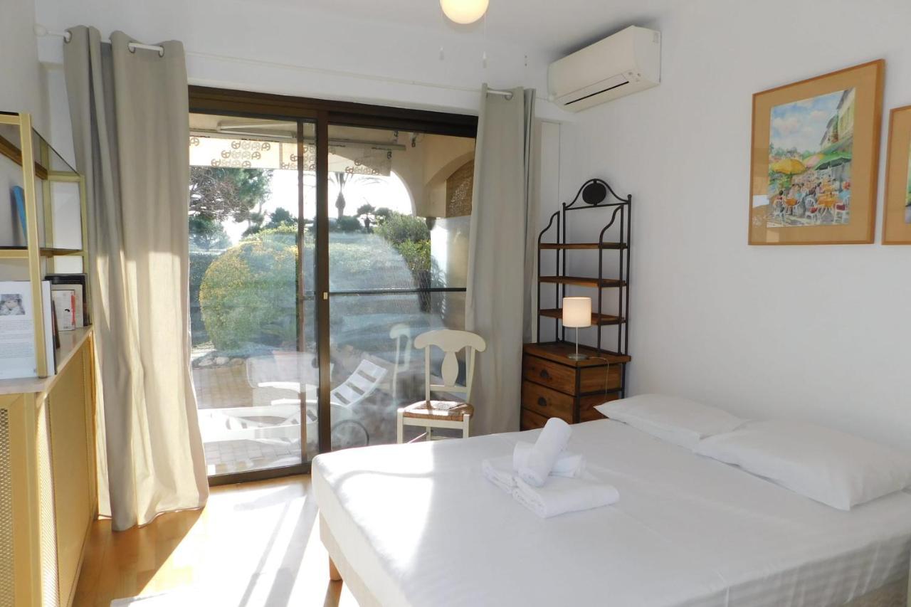Air-Conditioned 4-Room "Marine Villeneuve" Flat With Pool And Parking מראה חיצוני תמונה