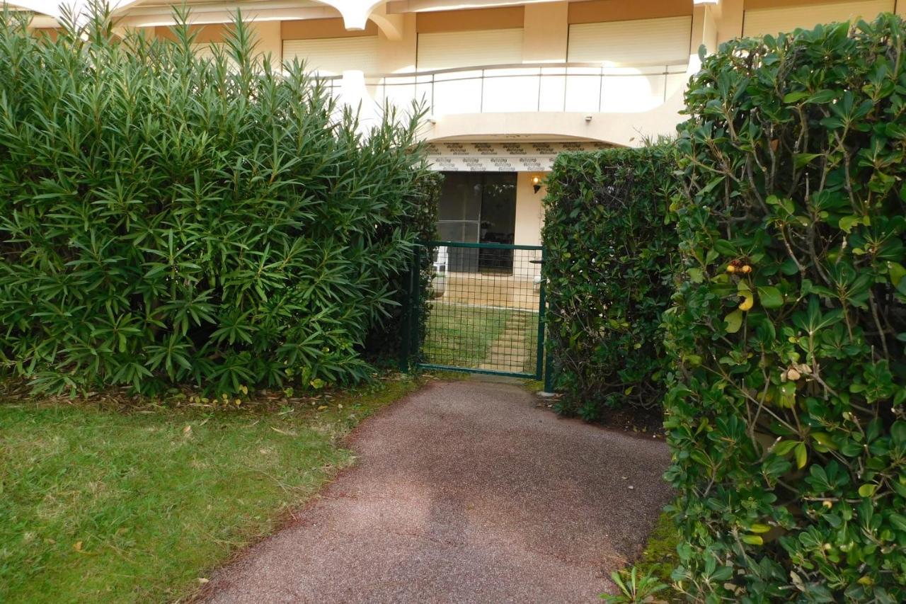 Air-Conditioned 4-Room "Marine Villeneuve" Flat With Pool And Parking מראה חיצוני תמונה