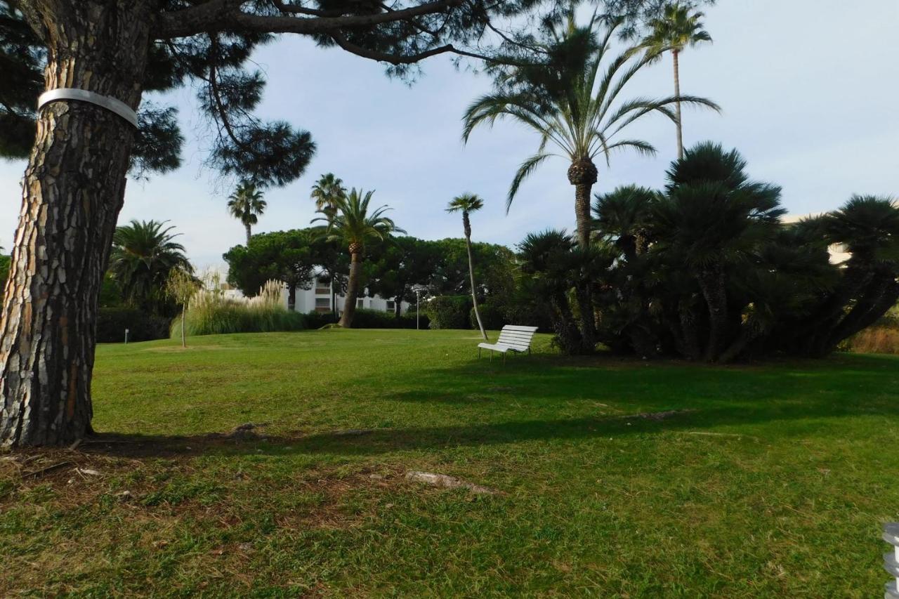 Air-Conditioned 4-Room "Marine Villeneuve" Flat With Pool And Parking מראה חיצוני תמונה