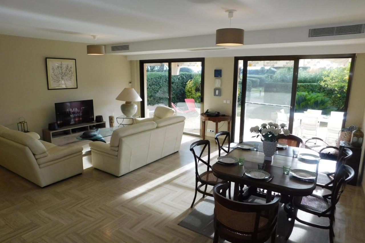 Air-Conditioned 4-Room "Marine Villeneuve" Flat With Pool And Parking מראה חיצוני תמונה